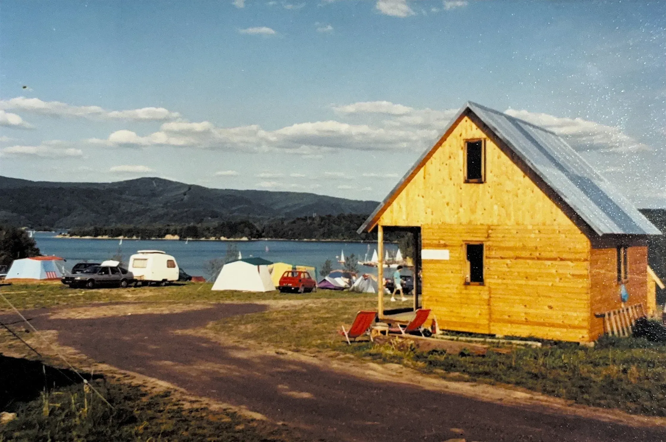 Reception building with resort founders